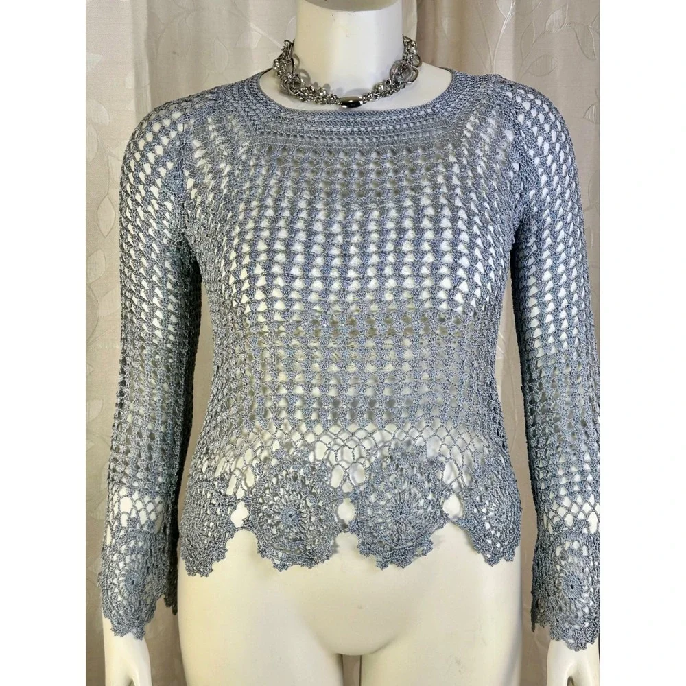 BCBGMAXAZRIA Hand Crochet Top L Silver Blue‎ Gray Open Knit Boho Sheer Scallop